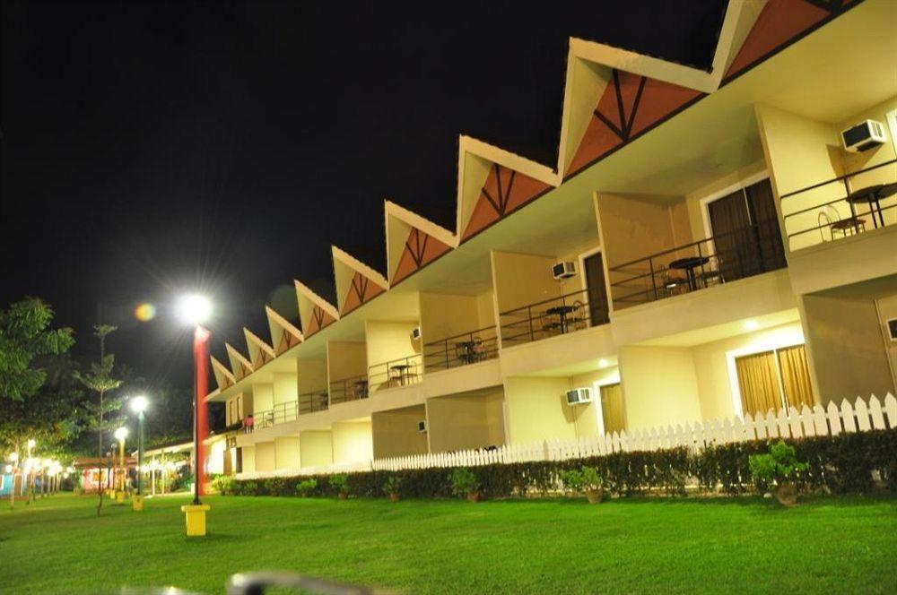 Camp Holiday Resort & Recreation Area Samal Exterior photo