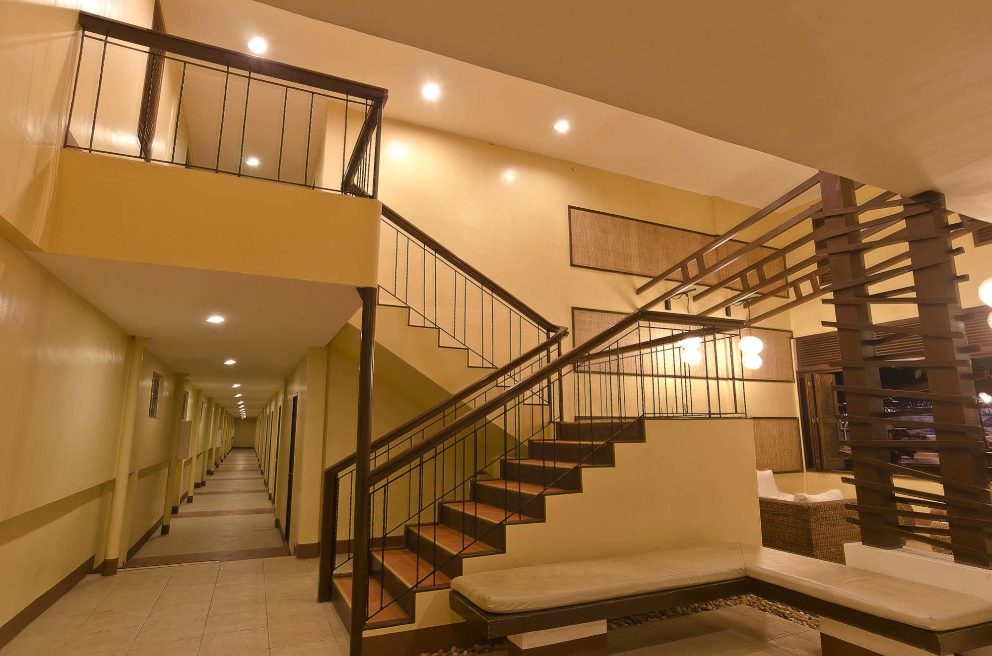 Camp Holiday Resort & Recreation Area Samal Exterior photo